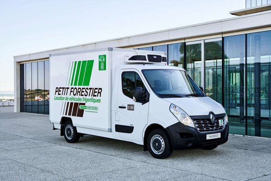 Renault Master Z.E. Cab Chassis 2018 года  (фото 1 из 8)